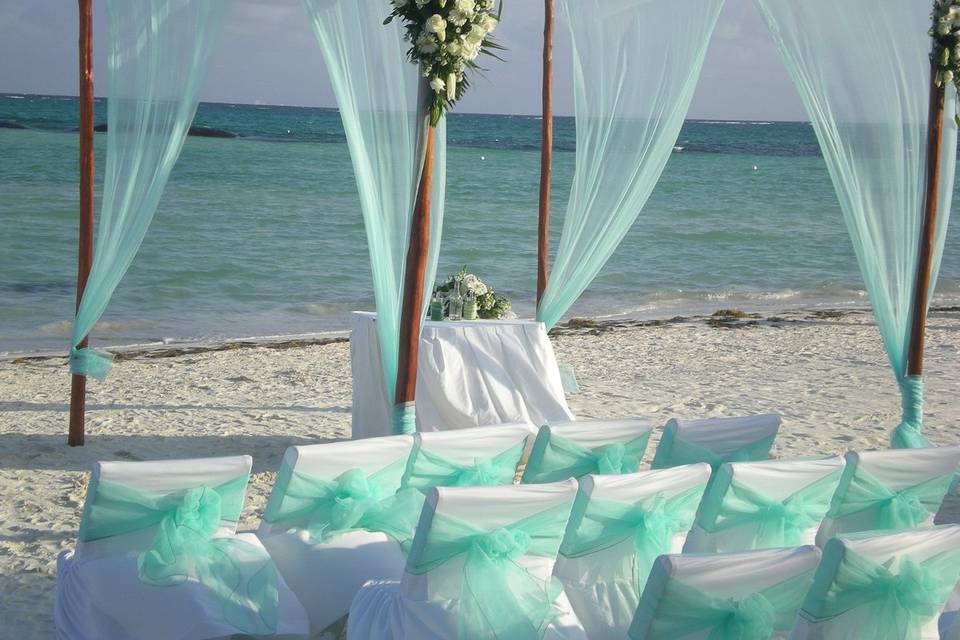 Beachfront Wedding.jpg