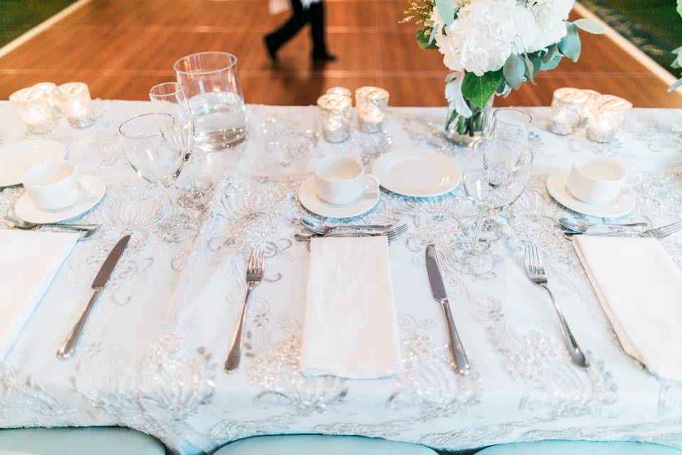 Head table setup