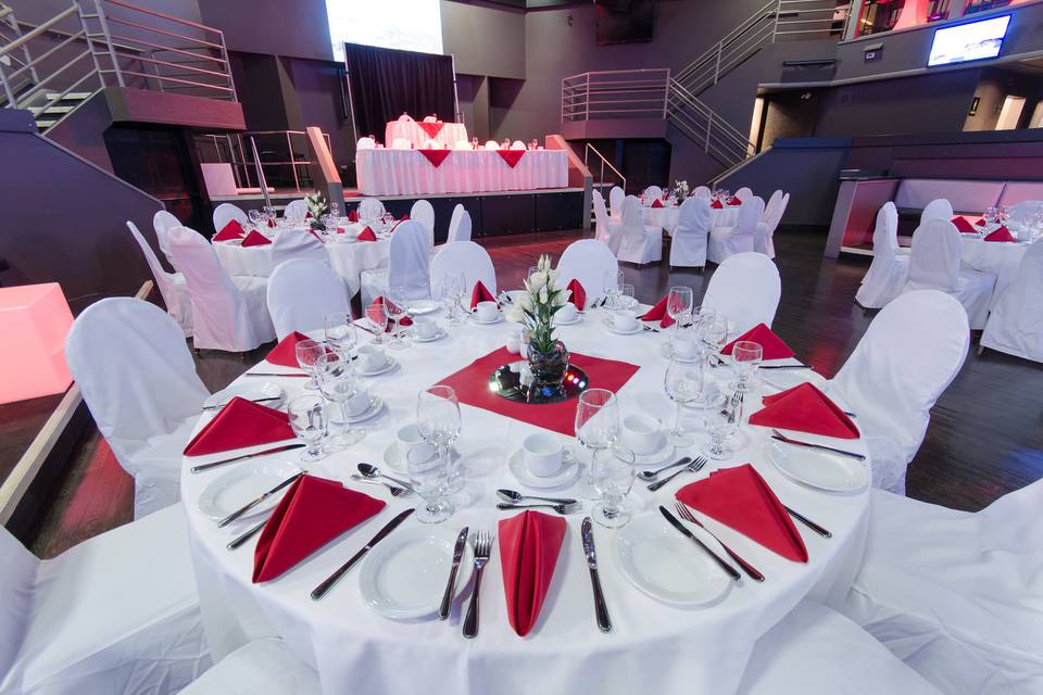 Red table settings