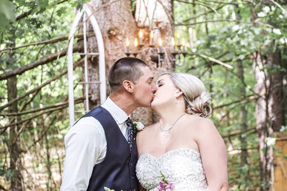 Petite woodland wedding