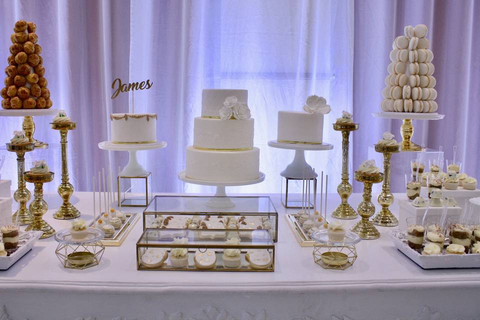 Wedding sweet table