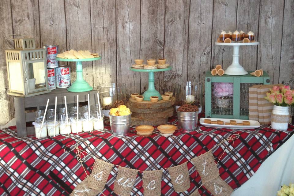 Canadiana sweet table