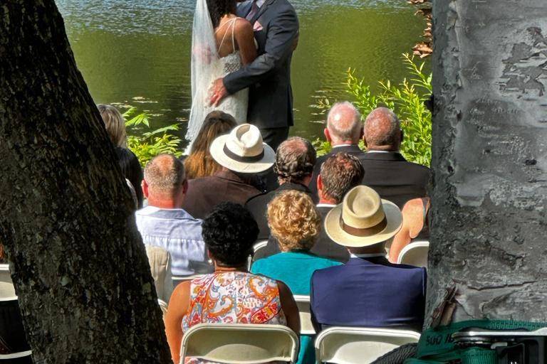 Lakeside Kiss