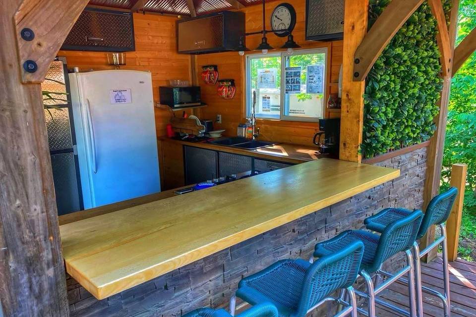 Outdoor Kitchen