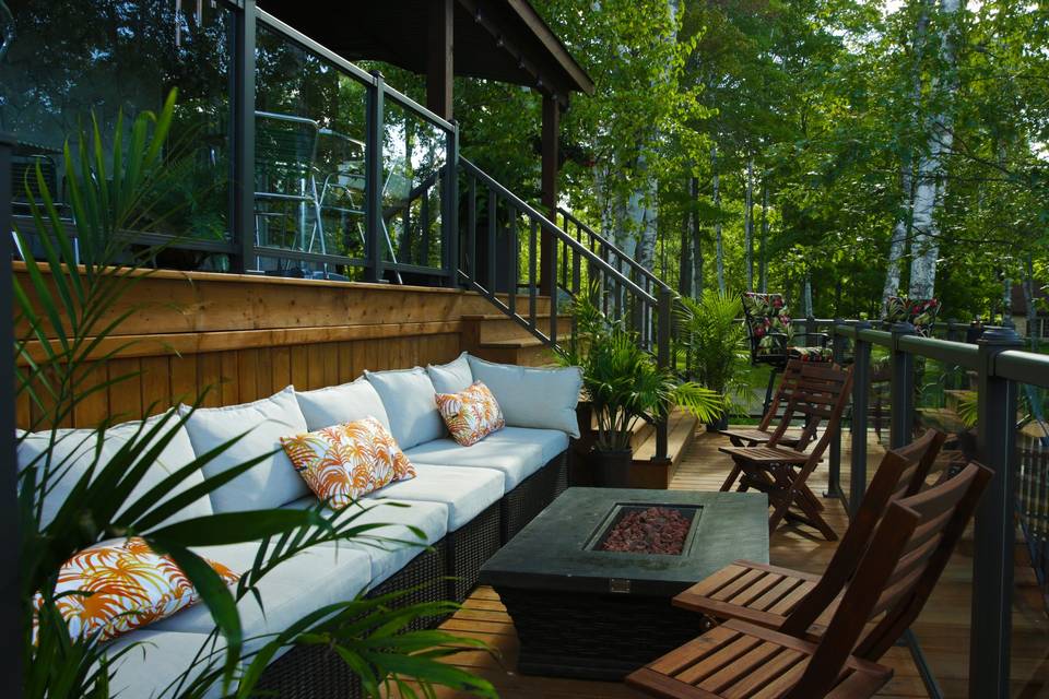 Lounge Deck