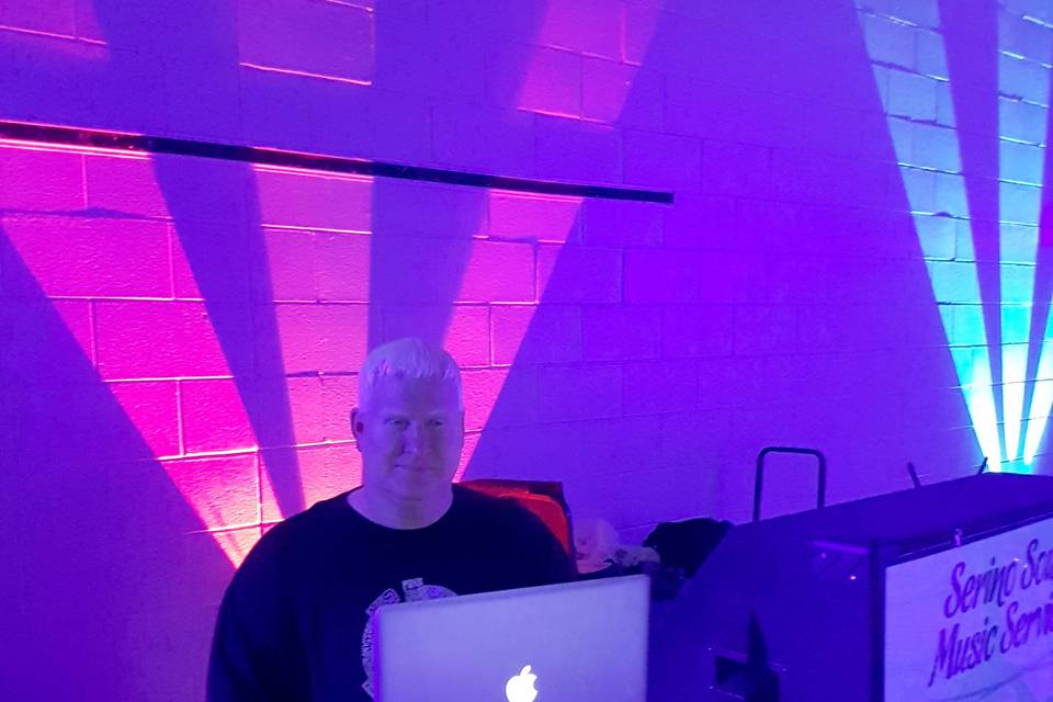 DJ Vito at Glow Wedding Social