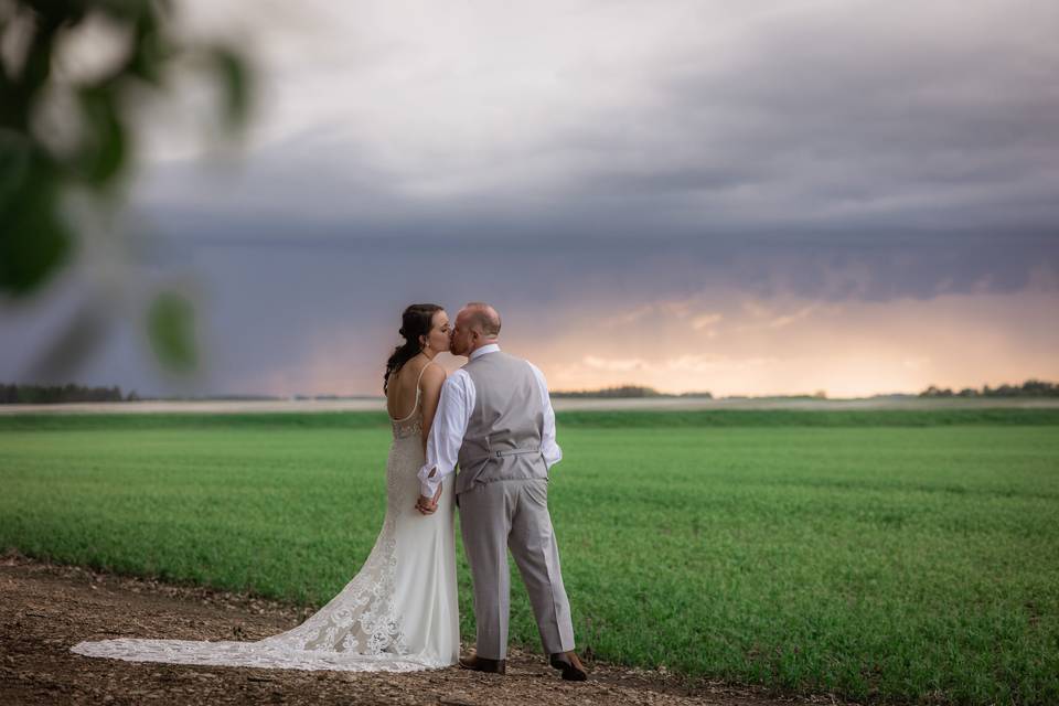 Willow Lane Barn Wedding