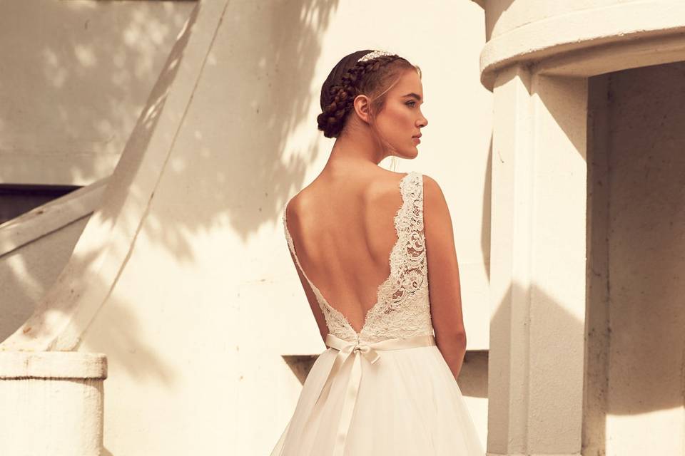 Paloma Blanca Style 4797