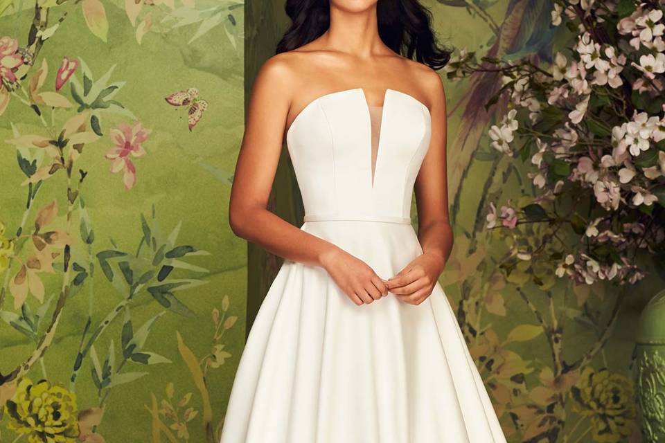 Paloma Blanca Style 4888