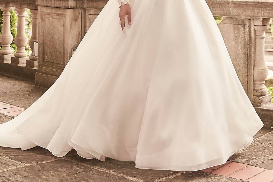 Paloma Blanca Style 4932