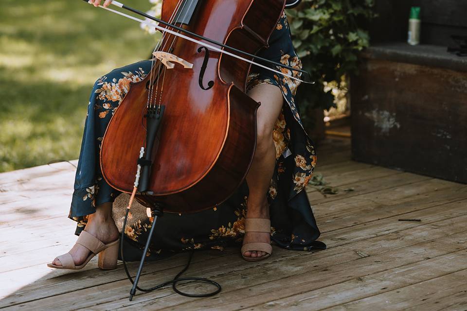 Jasmine Long - Cellist