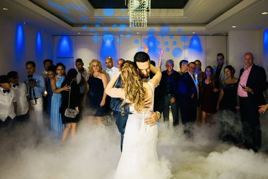 Dancing on the clouds — first dance effect