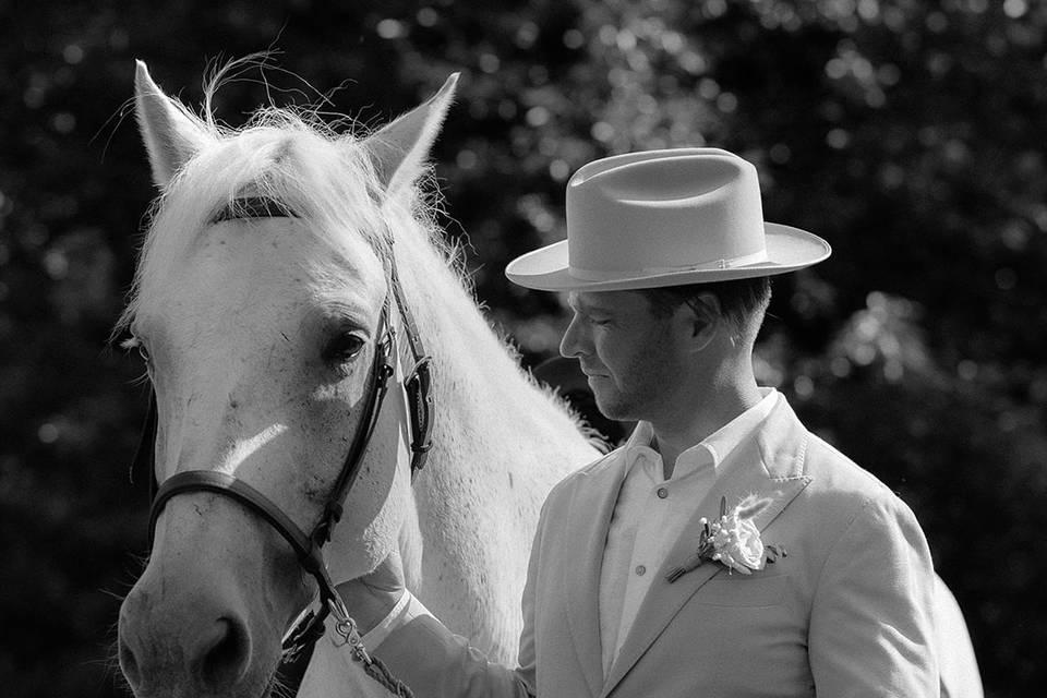 Hennygraphy (photographer)