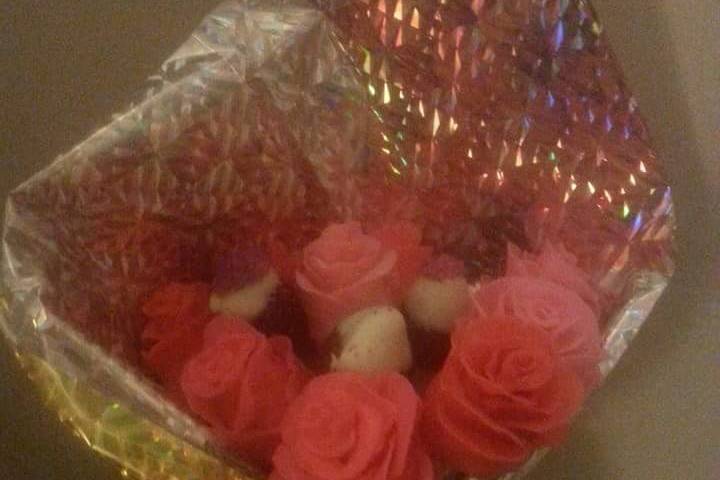 Chocolate strawberry roses.