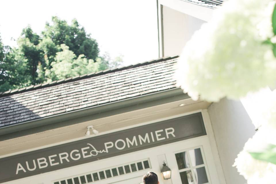 An intimate summer engagement