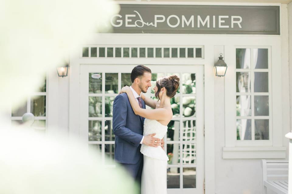 An intimate summer engagement