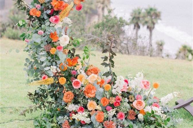 Floral install modern