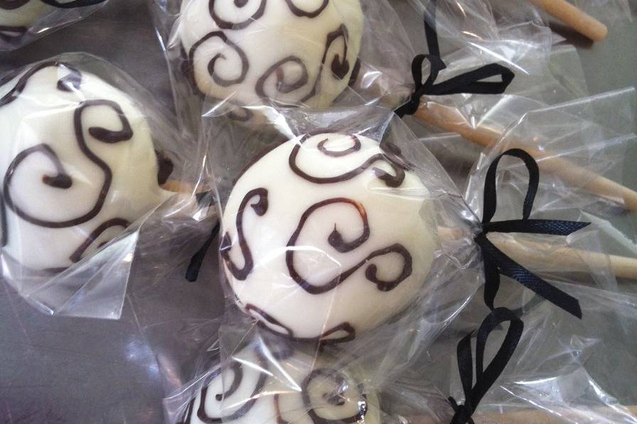 brown cake pops.JPG