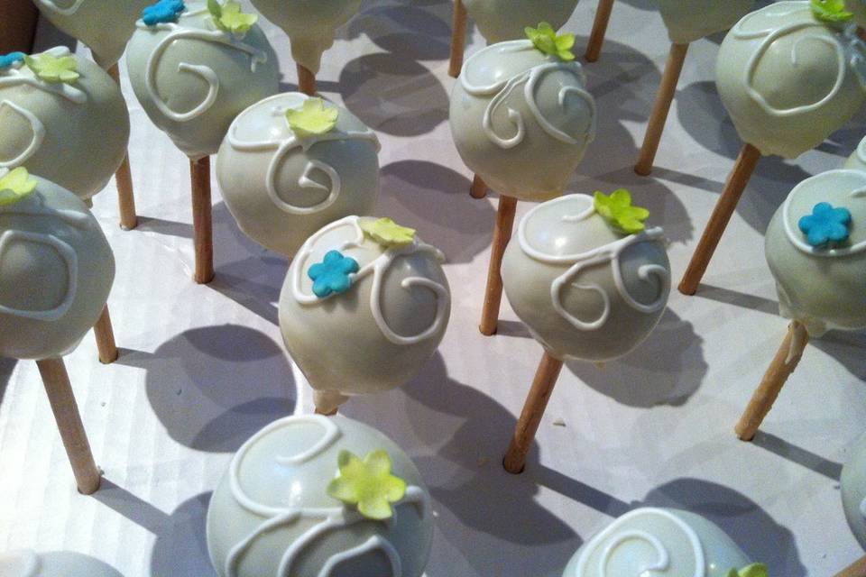 whimsy cakepops.JPG