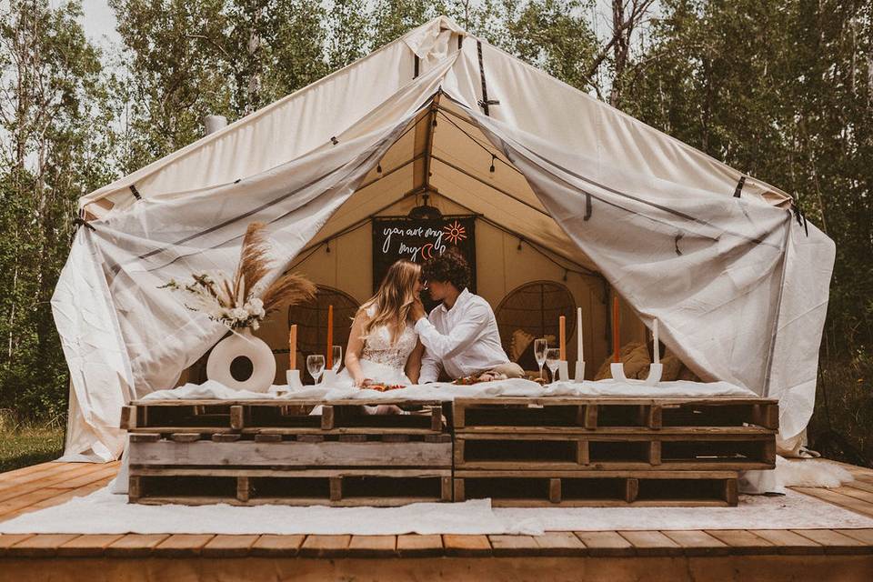 Romantic Glamping Picnic