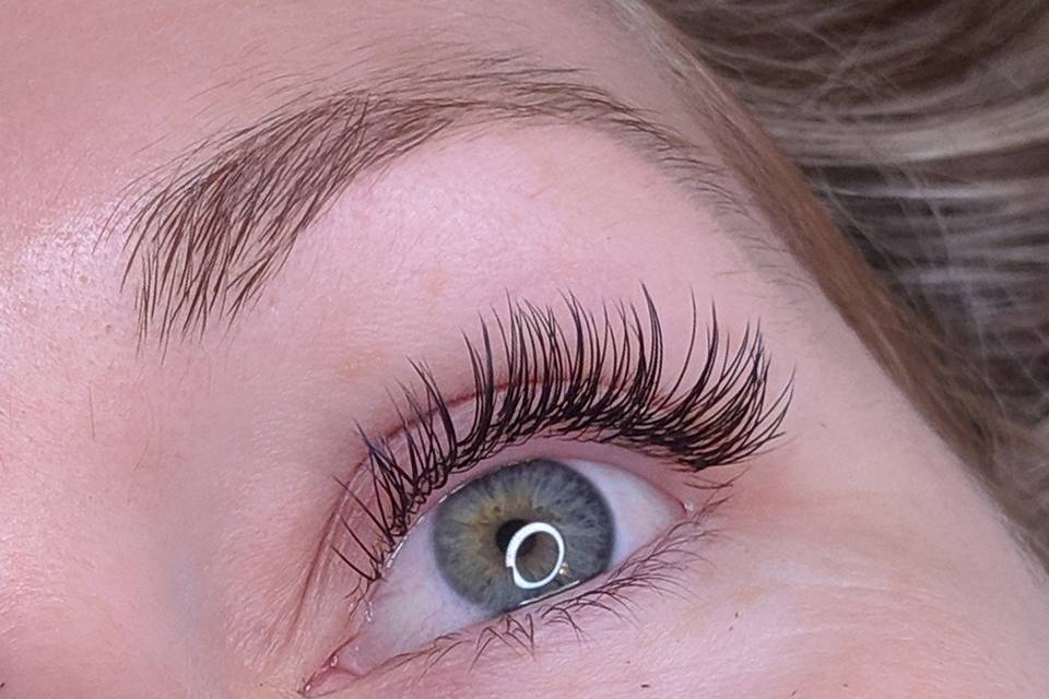 Natural Lash Extensions