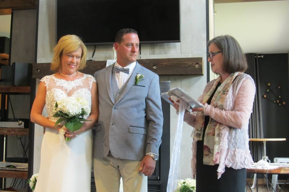 Lyne Bilodeau - Life Cycles Officiant