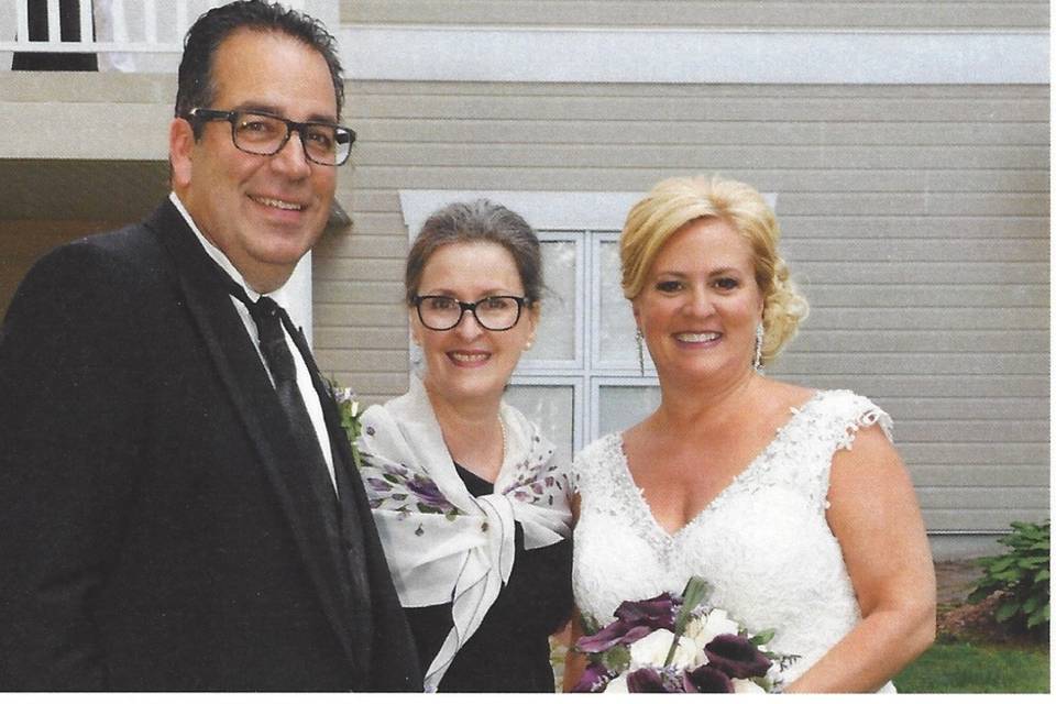 Lyne Bilodeau - Life Cycles Officiant