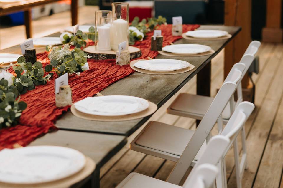 Fall colours table setting