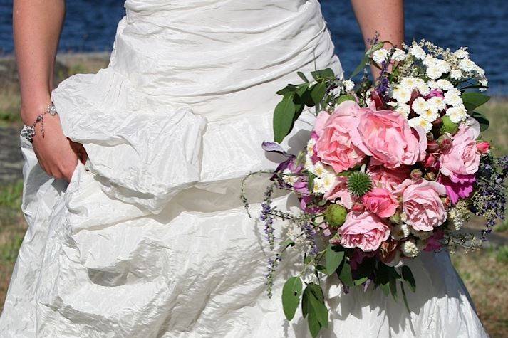 Bridal bouquet early July.JPG