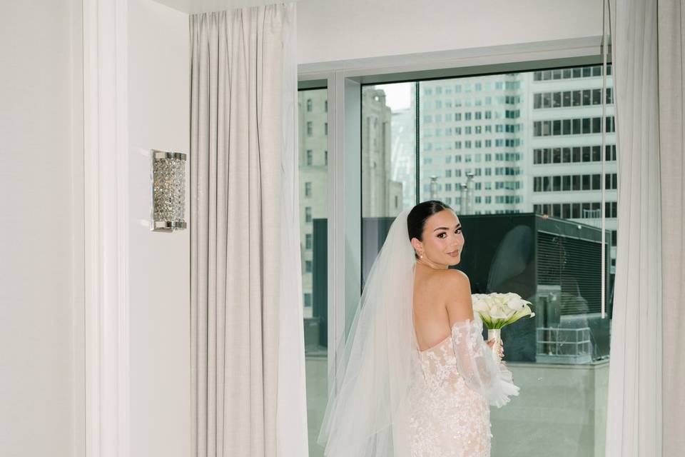 Follow on IG Glammeuptoronto