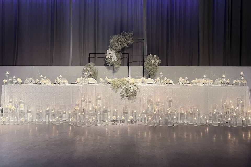 Dramatic & large head table
