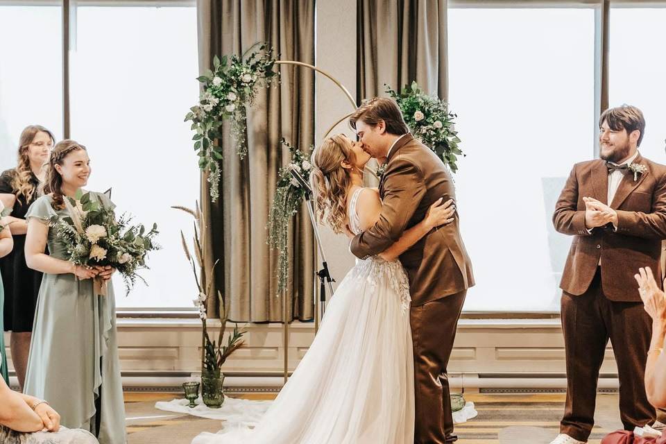 Never in the way of the kiss!