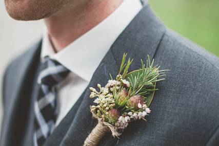 Textural boutonniere