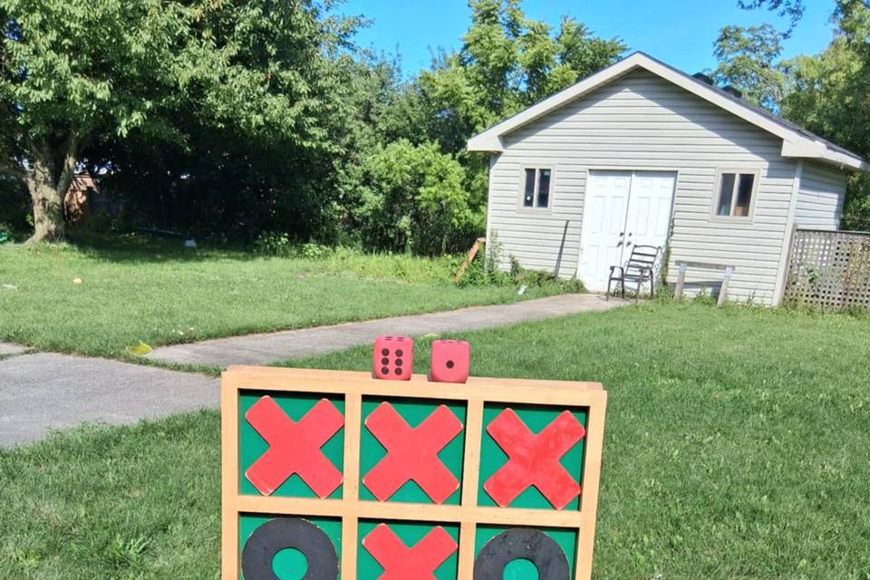 Giant Tic Tac Toe