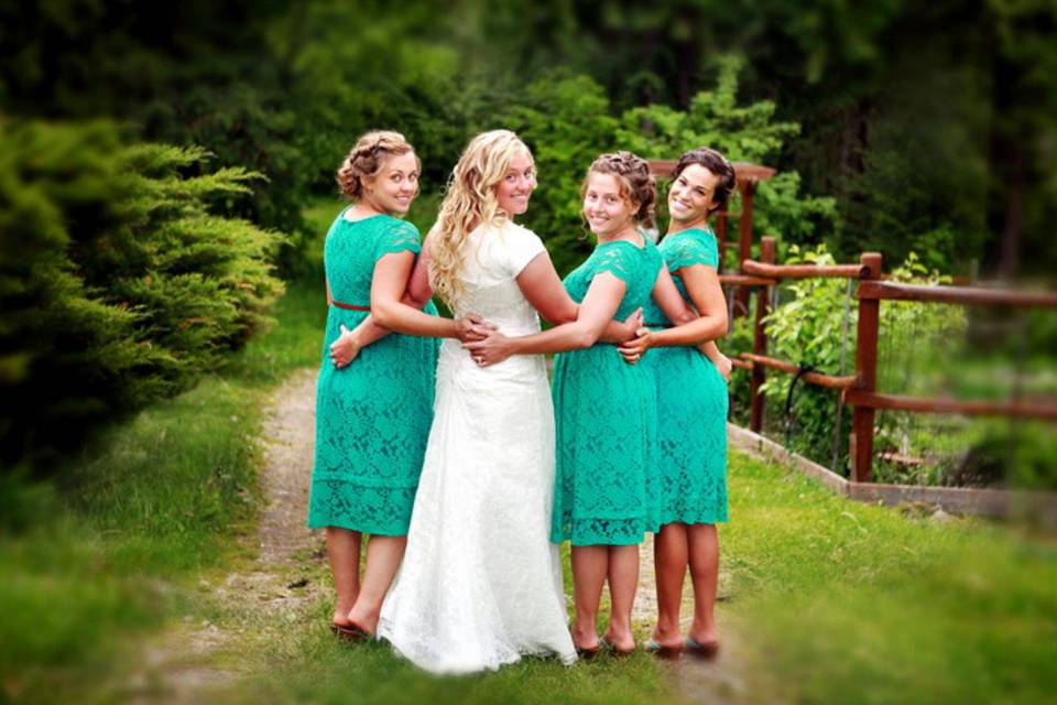 Lumby, BC bridesmaids