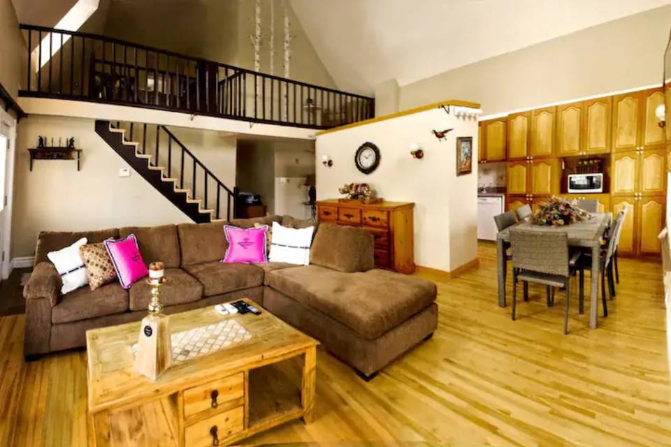 Spacious Cumberland Villa Stay & Events