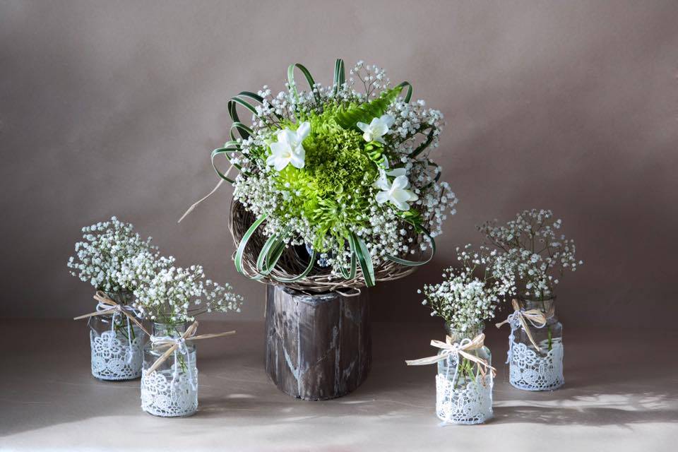 Bridal Bouquet & Mini Centerpi