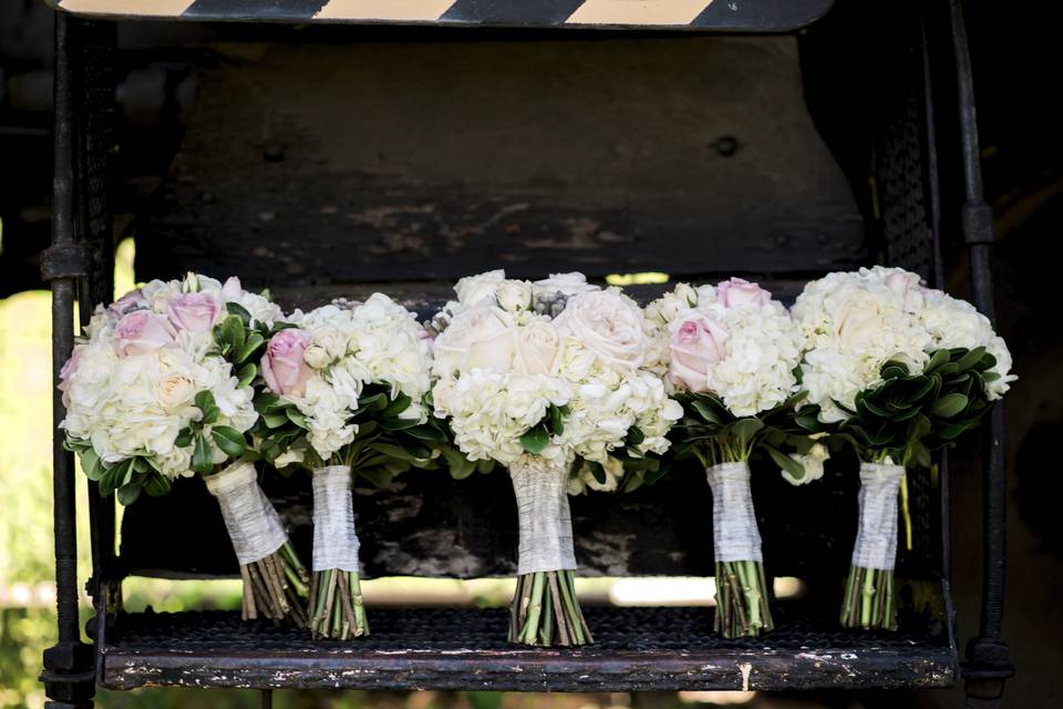 Bridal & Bridesmaids' bouquets