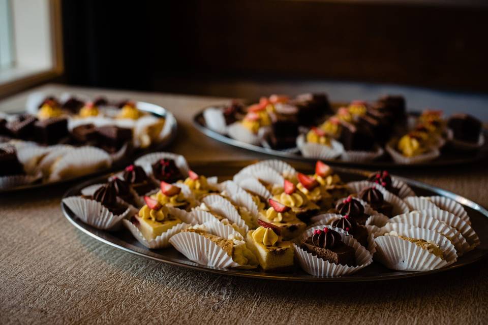 Dessert trays