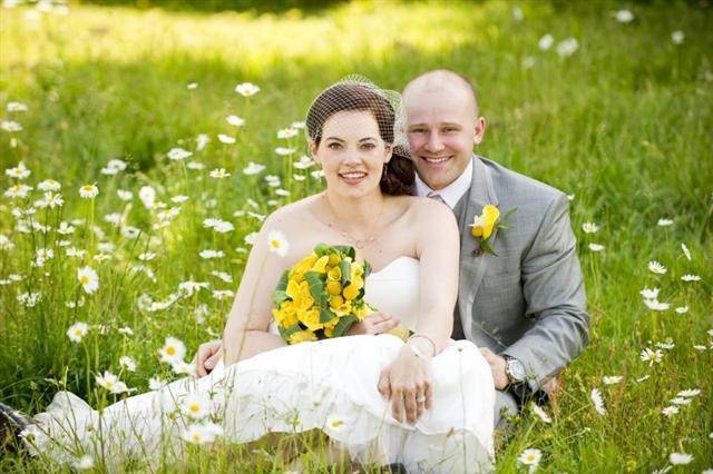 Tracey and Ryan's wedding in daisies (Small).JPG