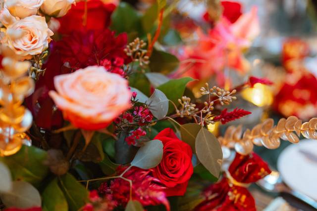 Red centerpiece MJD3