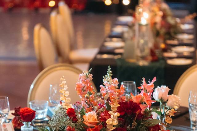 Red centerpiece MJD1