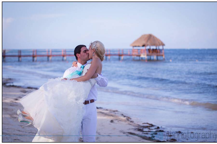 Newlywed Kiss