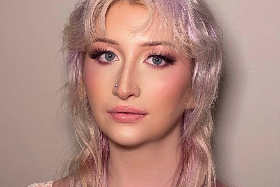 Pink soft glam