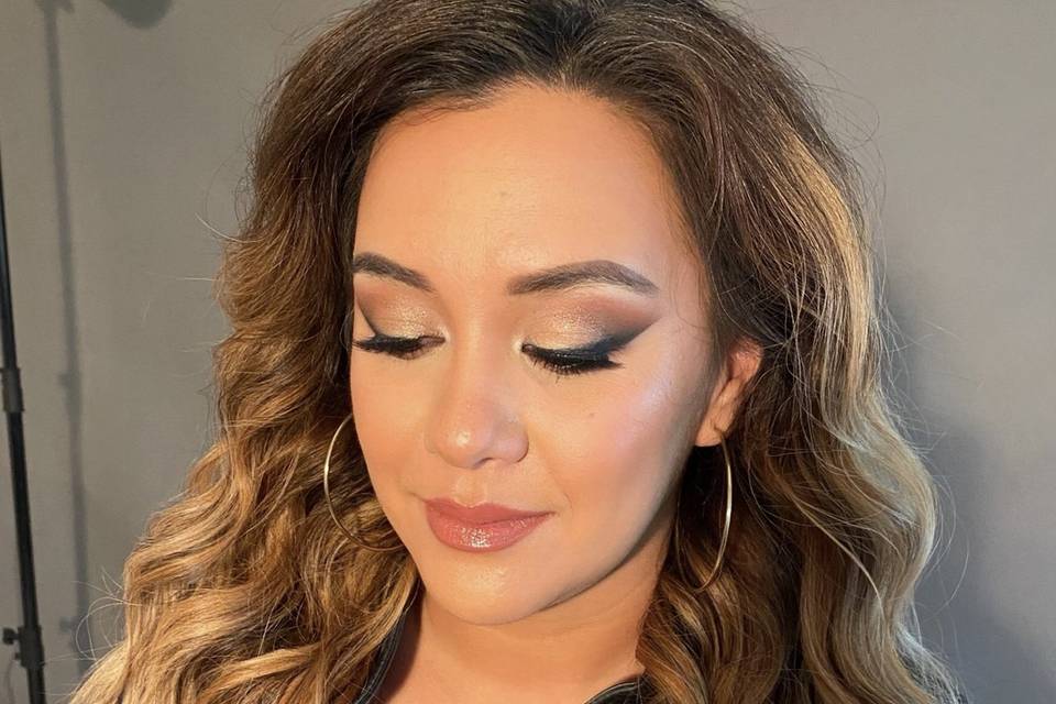 Glam photoshoot makeup