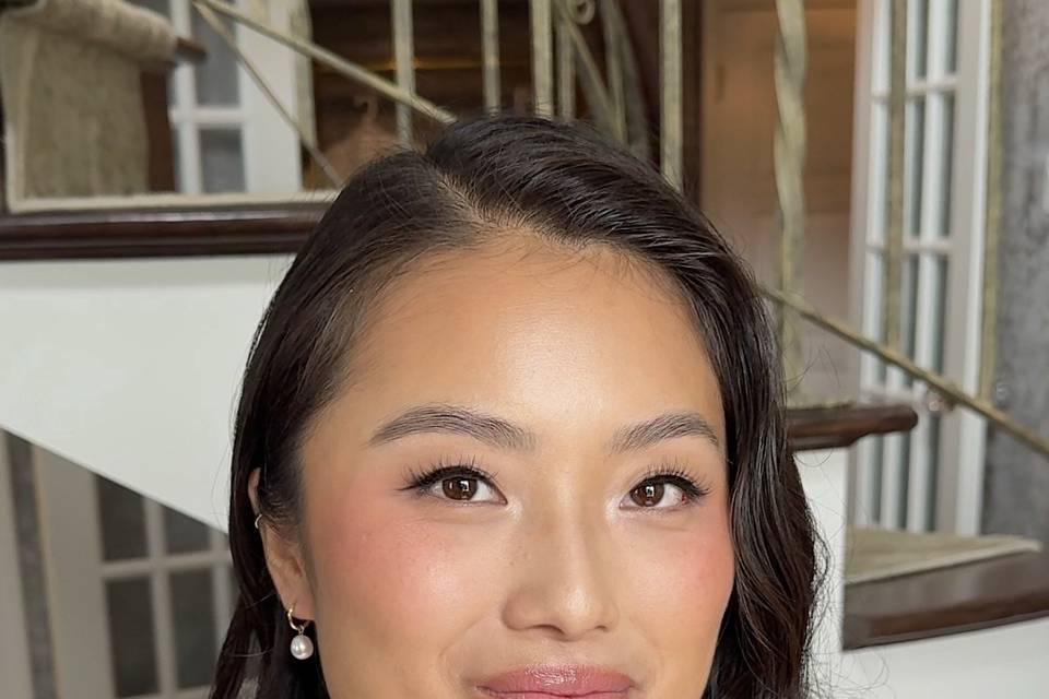Natural bridal glam
