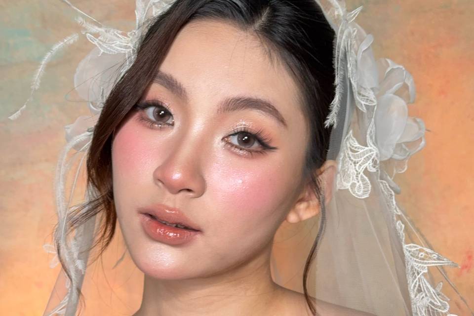 Vietnamese bridal glam
