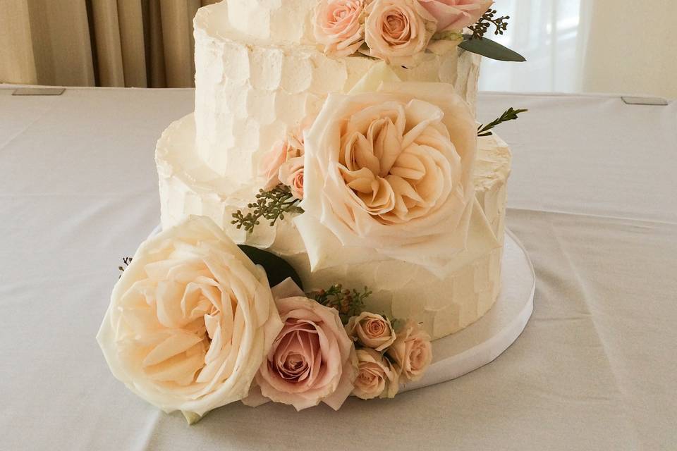 Ombre lace cake