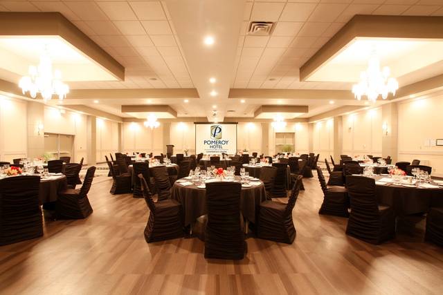 Grande Ballroom dinner setting