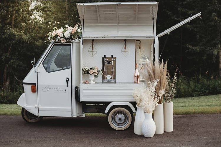 Bubbles and Brews Canada Van